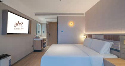 Zhangjiajie Homeinn Plus Hotel