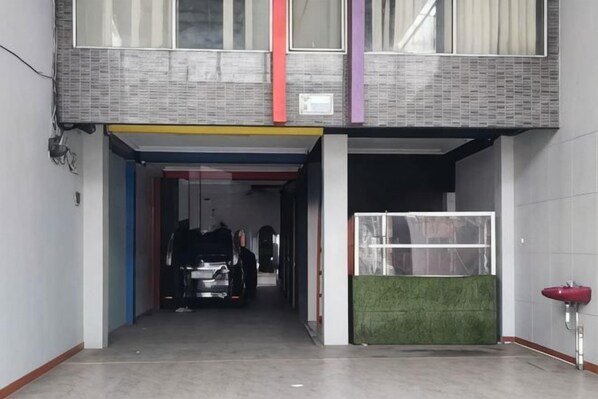 ที่จอดรถฟรี