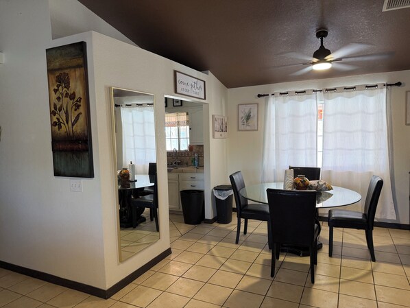 تناول الطعام