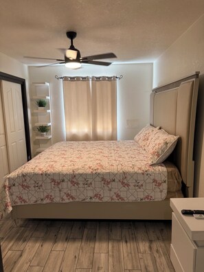3 chambres, fer et planche à repasser, accès au Wi-Fi (inclus)