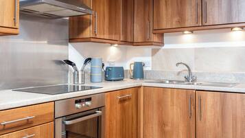 Fridge, microwave, stovetop, toaster