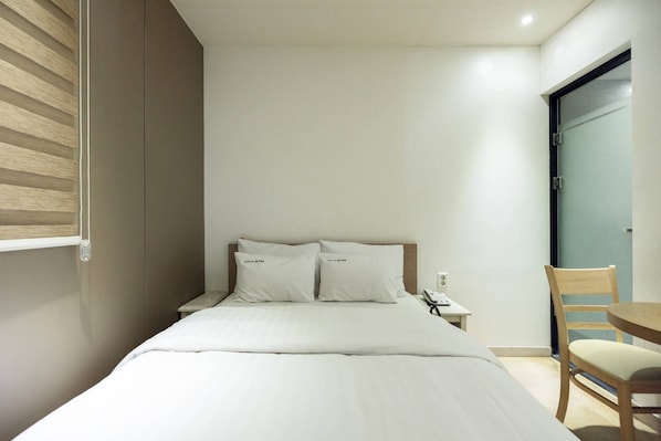 Ropa de cama hipoalergénica, decoración personalizada y escritorio