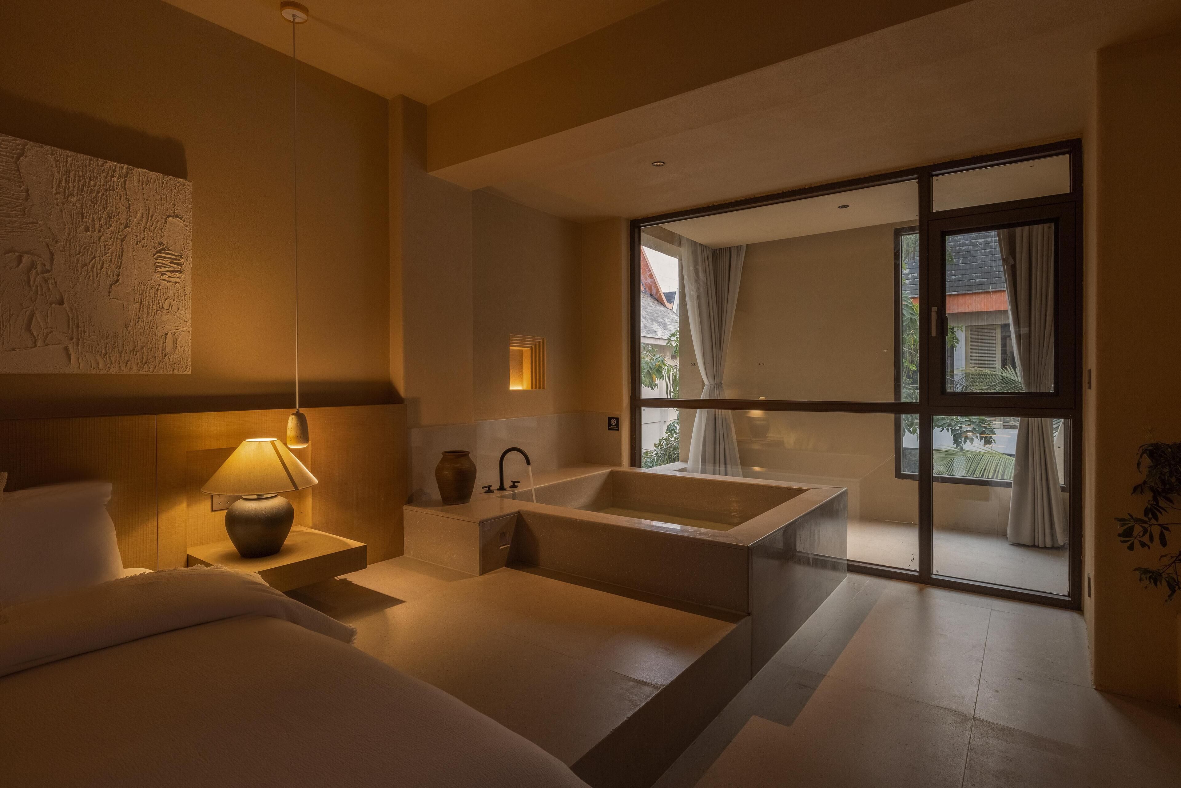 Signatur-dobbeltværelse - udsigt til gårdsplads | Mørklægningsgardiner, strygejern/strygebræt, gratis Wi-Fi, sengetøj