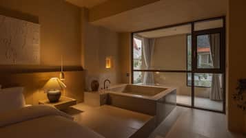 Cortinas blackout, tabla de planchar con plancha y wifi gratis