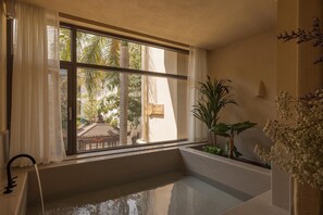 Signature-Doppelzimmer, Blick auf den Innenhof | Ausblick vom Zimmer