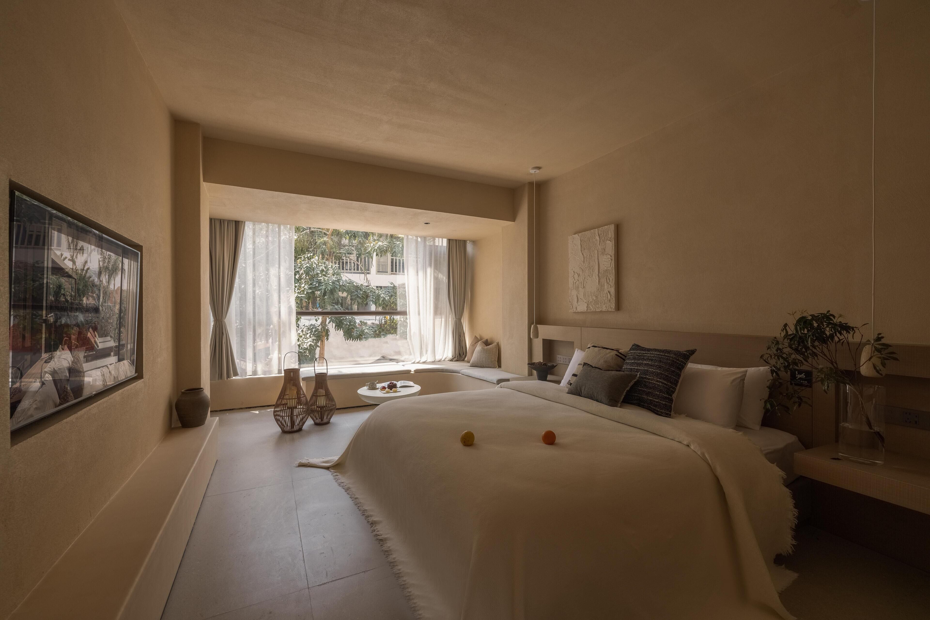 Standard-dobbeltværelse - udsigt til gårdsplads | Mørklægningsgardiner, strygejern/strygebræt, gratis Wi-Fi, sengetøj