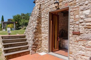 تفاصيل الفندق من الخارج