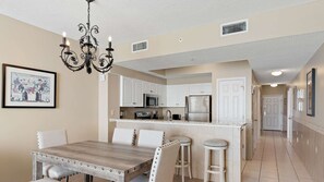 Dining - New Listing! Incredible Gulf views! Heated Pool (Miramar Beach)
