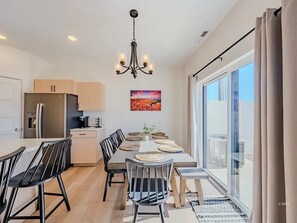 Dining - Townhome close to Zion, Bryce & Grand Canyon (Kanab)