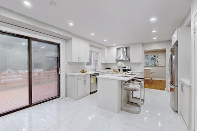 7BR Farmhouse | 50 Acres | Family Gatherings | 100+ Parking