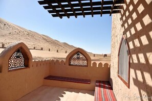 Camera Deluxe, balcone, vista deserto | Ferro/asse da stiro