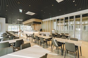 Daily buffet breakfast (KRW 20000 per person)