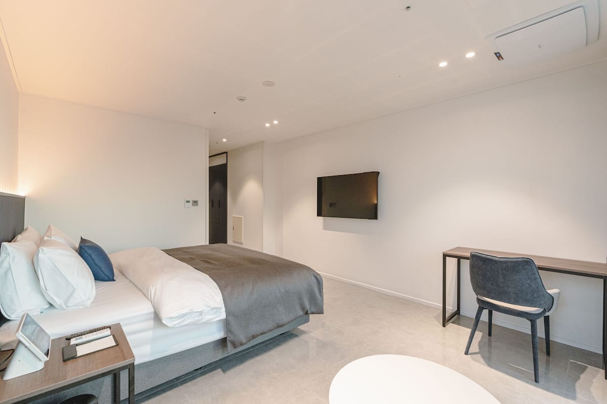 Corner Suite (Half Ocean View) | Skrivebord, gratis Wi-Fi