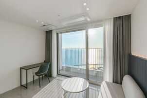 Deluxe Double (Ocean View) | Beach/ocean view