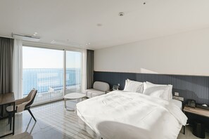 Deluxe Double (Ocean View) | 書桌、免費 Wi-Fi