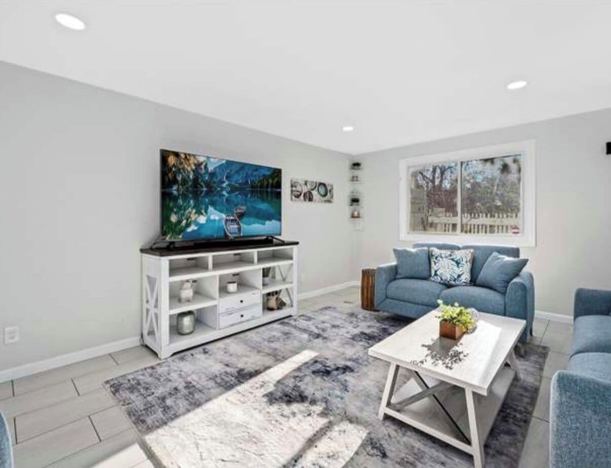 Smart TV, foosball, table tennis