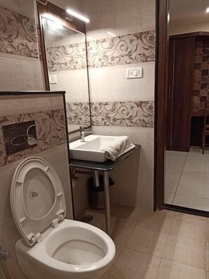 Bathroom - golden amulya rest wings (Bengaluru)