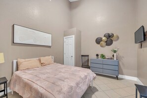 熨斗/熨衣板、WiFi、床单