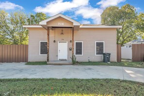 Exterior - 716 Haven 5Bd Spacious & Stylish Stay (Killeen)