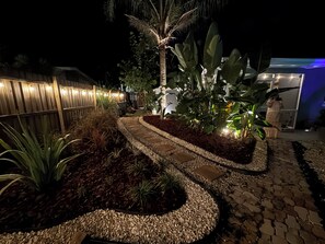 Property grounds - White bird of Paradise ,,,, Welcome to this boutique house in gulf gate. (Sarasota)