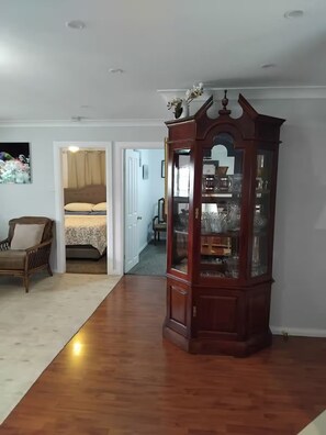 Iron/ironing board, free WiFi, bed sheets