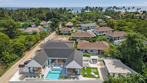 Exterior - Luxury 4 Bedroom Villa (Surat Thani)