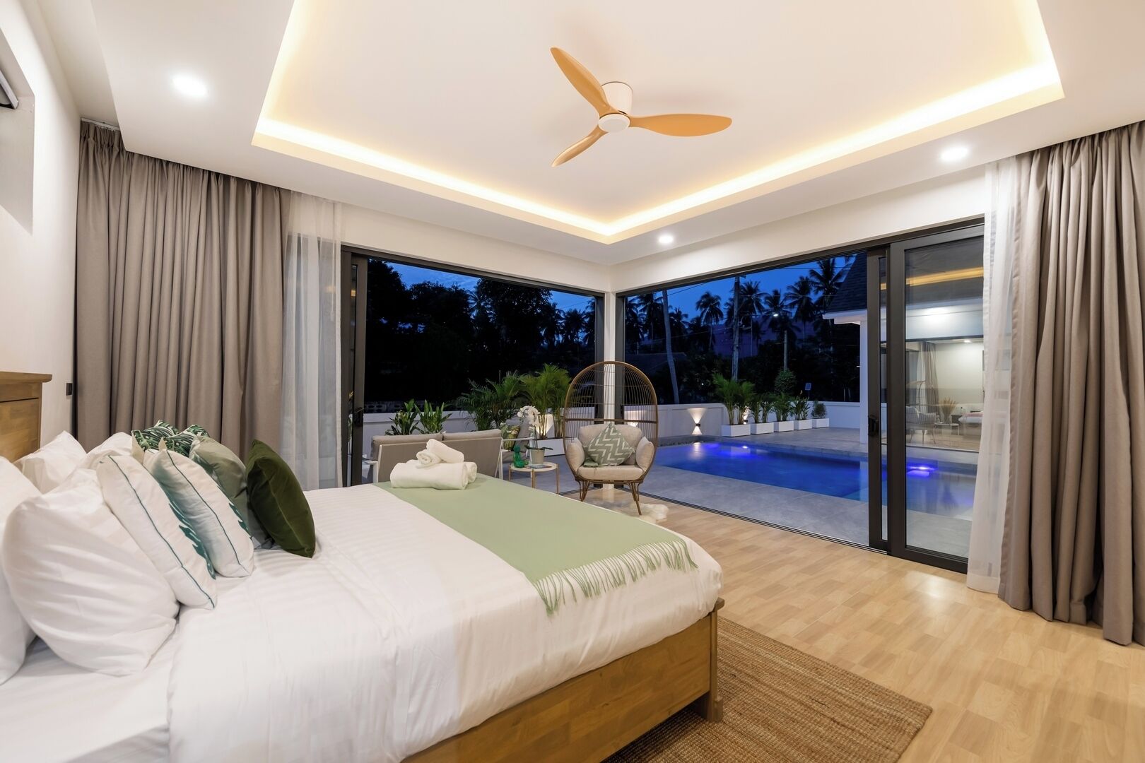 4 bedrooms, iron/ironing board, free WiFi, bed sheets