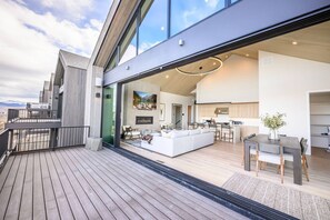 Outdoor dining - Near Deer Valley East Village Skiing | Jordanelle Views | Hot Tub | 4 King Suites (Francis)