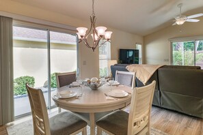 Dining - Quiet Escape in The Villages! House w/ Lanai (Wildwood)