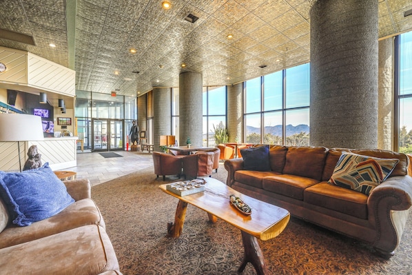 Lobby - Fun w/ Family! Sugartop Gem w/ Pool + Mtn Views (Sugar Mountain)