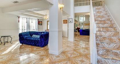 Large Families Welcome! Spacious Fort Worth Home
