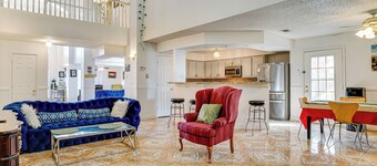 Large Families Welcome! Spacious Fort Worth Home