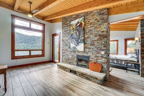 Interior - Outdoor Lover's Paradise: Private Bayfield Escape (Bayfield)
