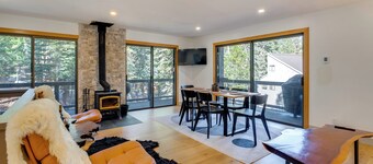 Ski-In/Ski-Out Retreat w/ Sauna in Bear Valley!