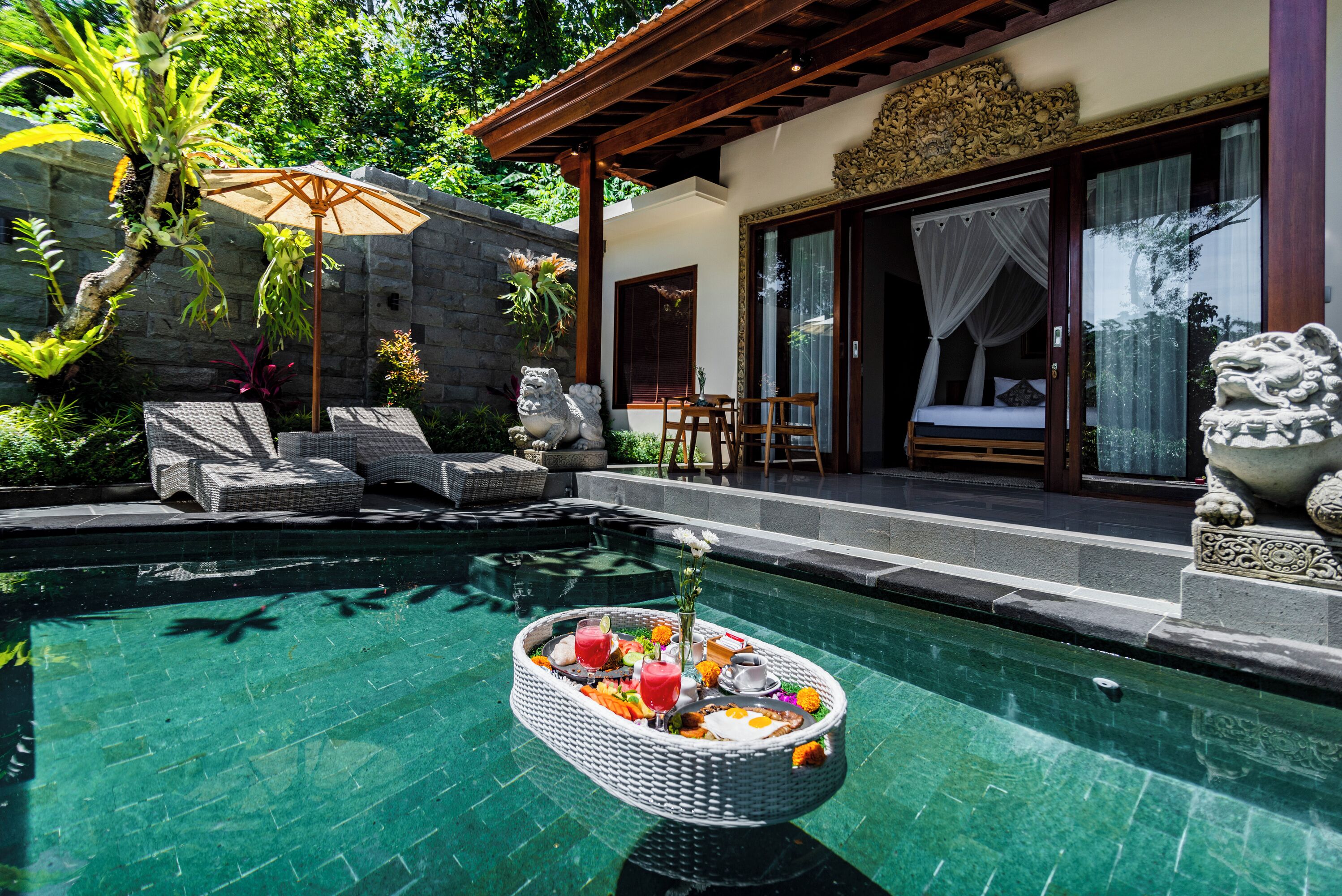 Outdoor pool, sun loungers