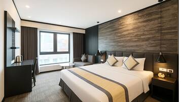 Executive Suite, City View | Bathroom