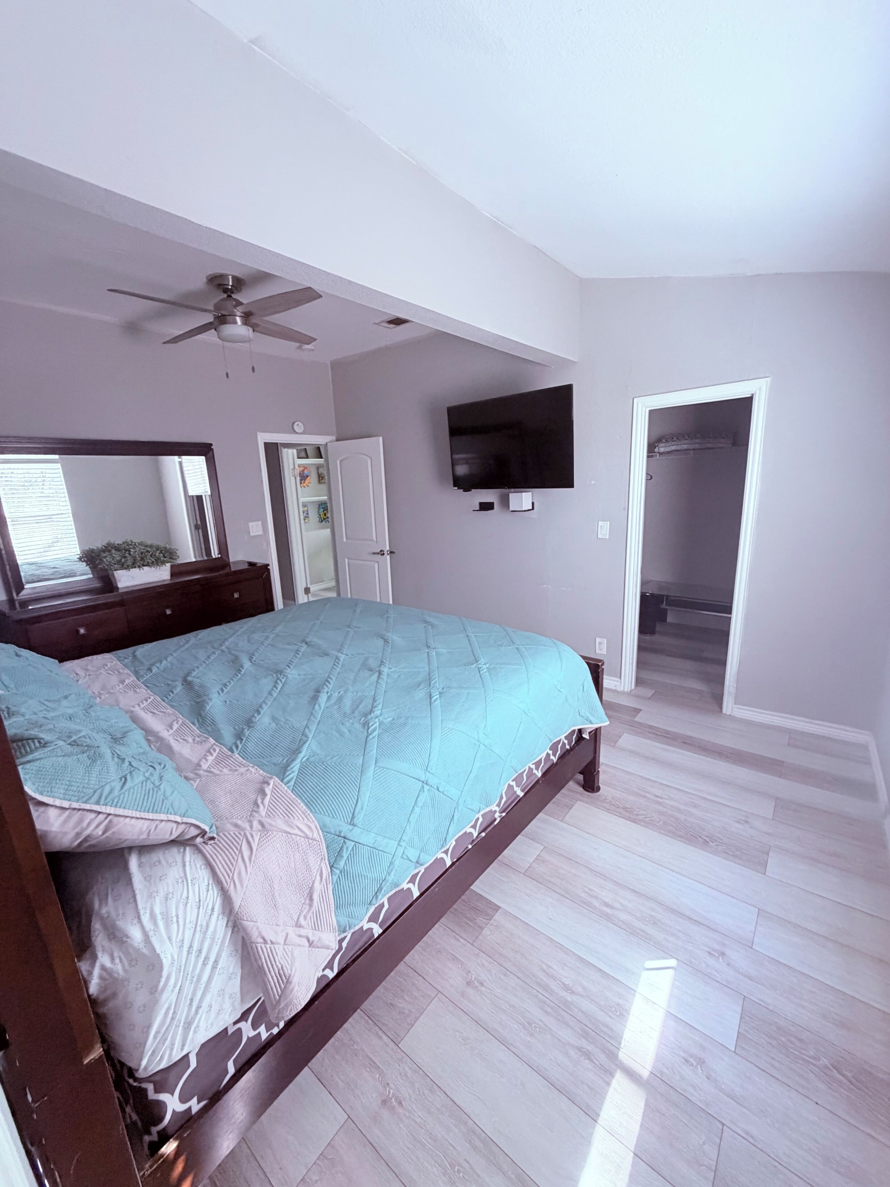 5 chambres, bureau, fer et planche à repasser, Wi-Fi gratuit