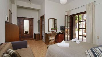 WiFi, bed sheets, wheelchair access