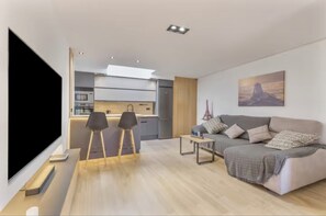 Smart-tv en een computerscherm