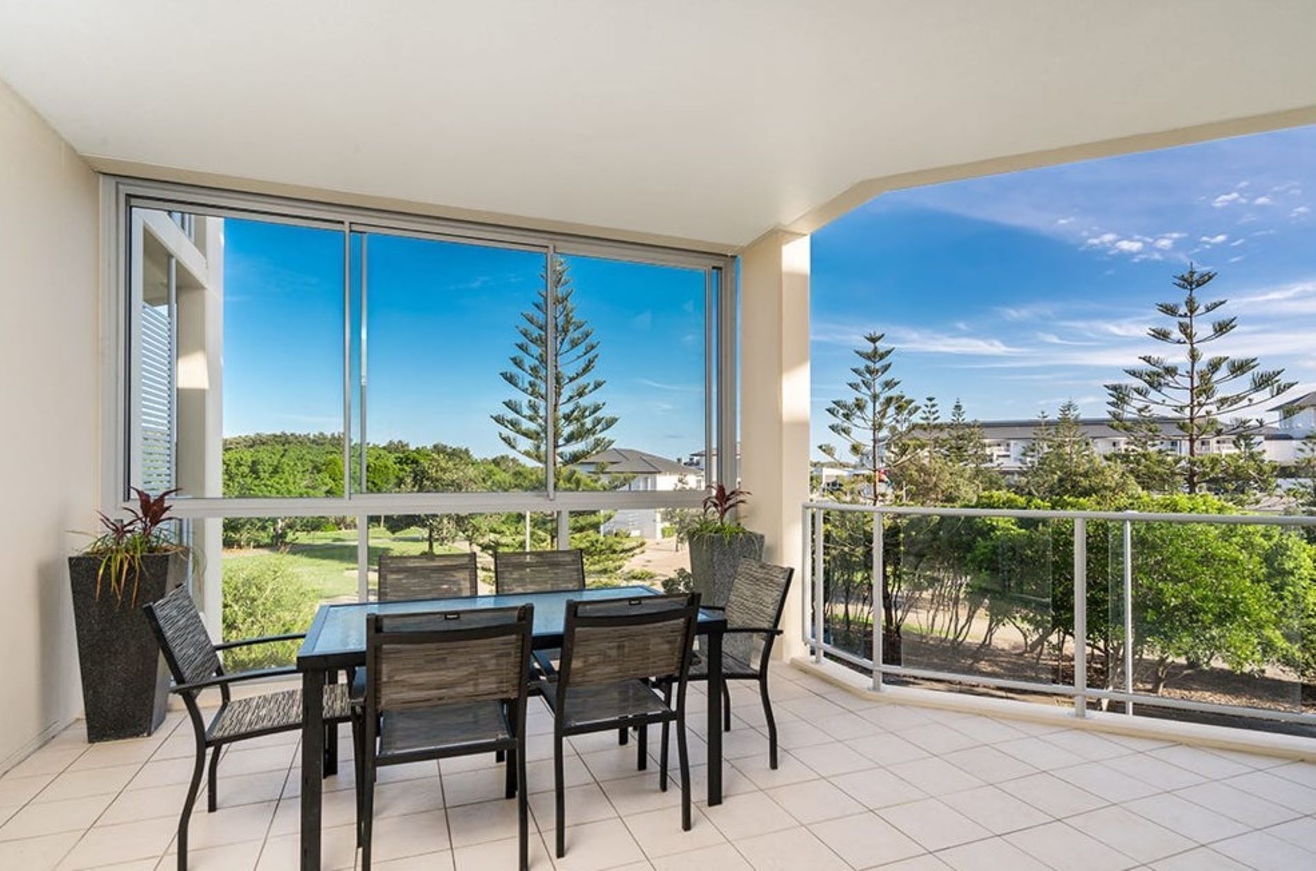 Luxury Apartment, Balcony, Park View | Balcony