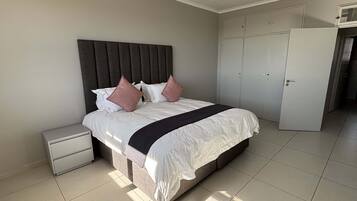 In-room safe, free WiFi