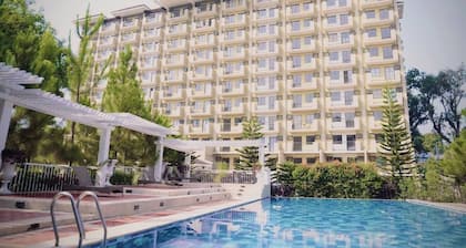 Spacious Central Davao City Getaway - Spacious Apartment With Shared Pool