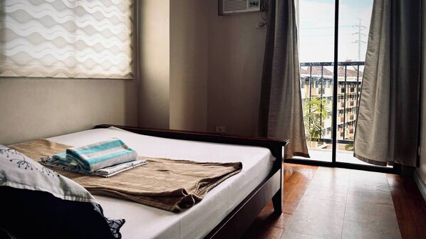 3 bedrooms - Spacious Central Davao City Getaway - Spacious Apartment With Shared Pool (Davao)