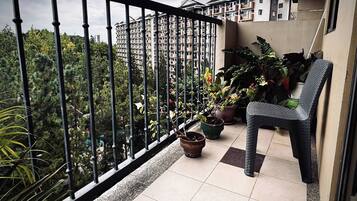 Apartment, 3 Bedrooms, Accessible, Smoking | Balcony