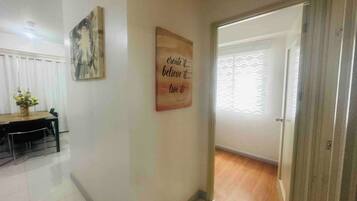 Apartment, 3 Bedrooms, Accessible, Smoking | Interior