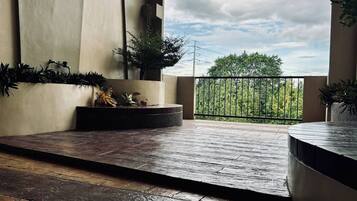 Apartemen, 3 kamar tidur, akses difabel, Boleh Merokok | Balkon