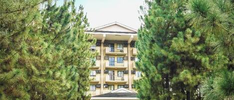 Apartment, 3 Bedrooms, Accessible, Smoking | Exterior