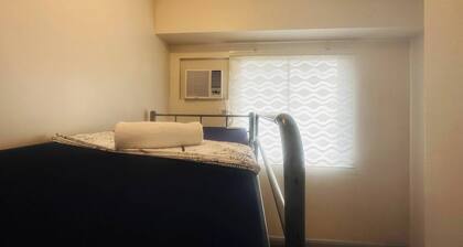 Spacious Central Davao City Getaway - Spacious Apartment With Shared Pool