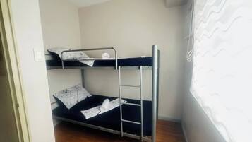 Apartment, 3 Bedrooms, Accessible, Smoking