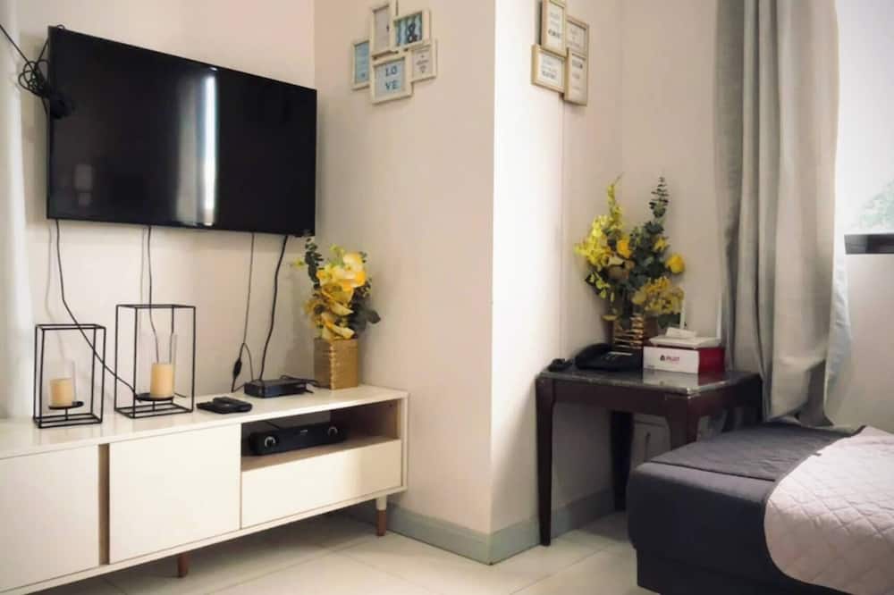 Spacious Central Davao City Getaway - Spacious Apartment With Shared Pool